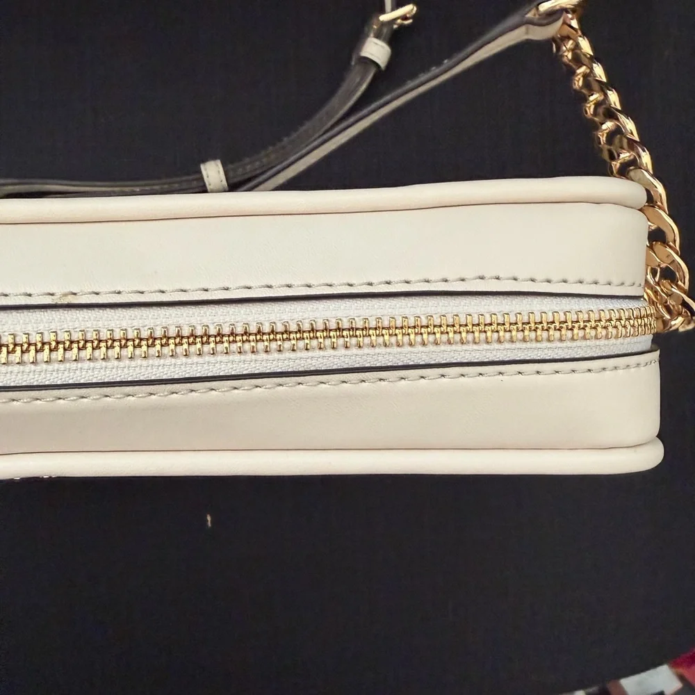 Michael Kors Natural Cream Jet Set Crossbody Bag - Picture 9 of 15